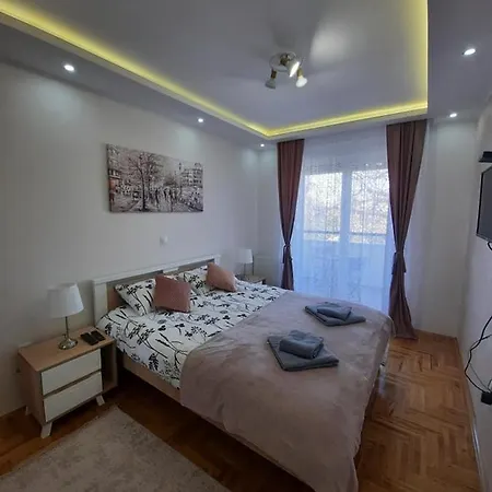 Ljiljana Lux * Σόμπορ