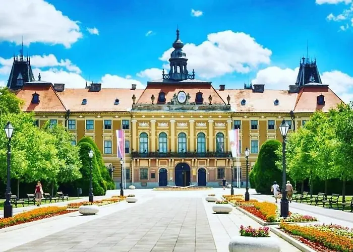 Ljiljana Lux 公寓 松博尔